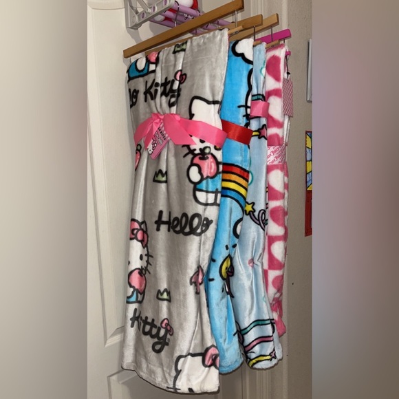 Hello kitty throw blanket - Picture 3 of 3
